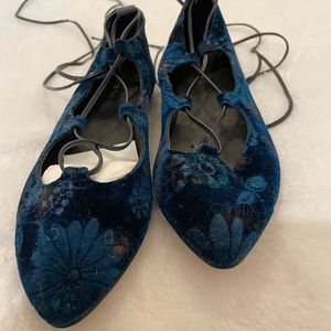 37  Impressionist Floral Design Ankle Lace up shoes